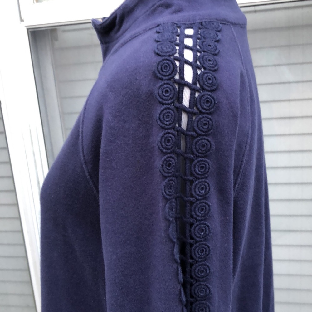 Lilly Pulitzer Navy Blue 1/2 Zip Vented Sleeves Barrel Pocket Pullover size M - Picture 6 of 10